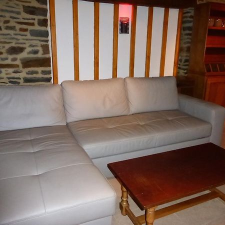 Gite Notre Dame Pontorson Habitación foto