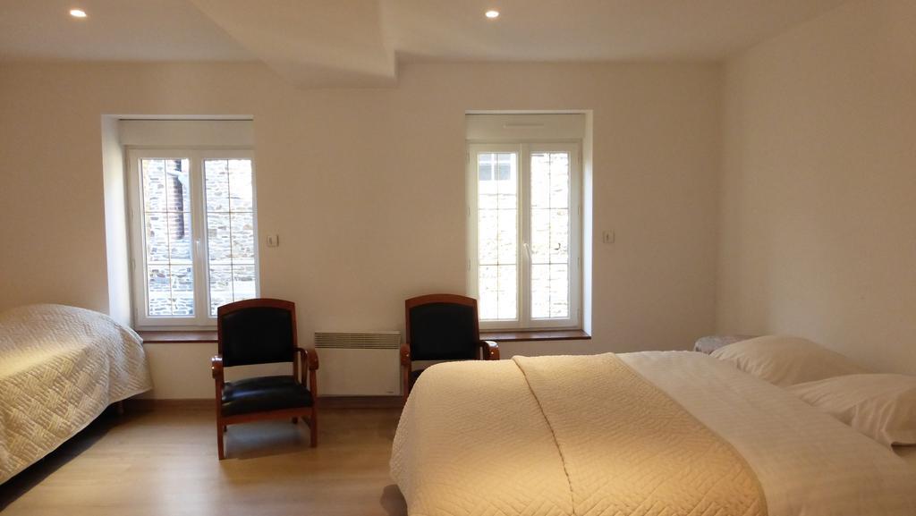 Gite Notre Dame Pontorson Habitación foto